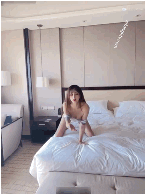 林星阑 灰色镂空情趣超大尺度露两瓣露毛