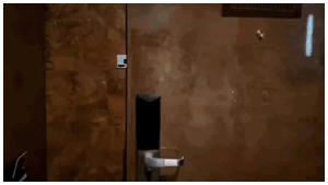 王馨瑶女警查证，反被制服！